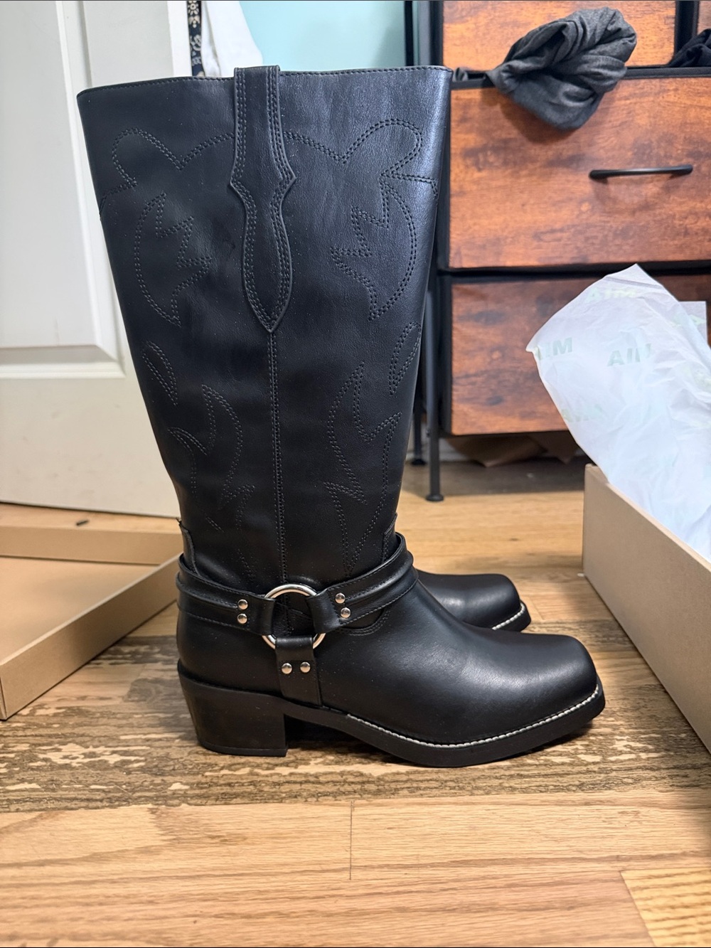 New in box MIA boots